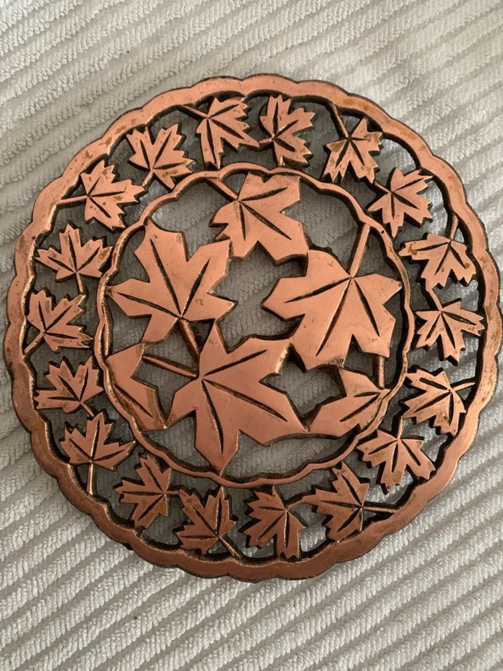 🇨🇦Cast Copper Leaf Cutout Decorative Trivet